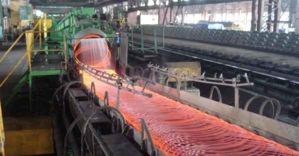 Thép Việt quay cuồng trong “cơn lốc” khởi kiện
