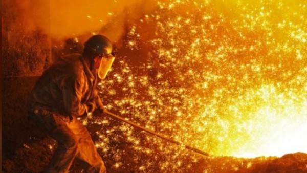 Trung Quốc giảm mạnh thuế nhập khẩu hàng dệt và thép