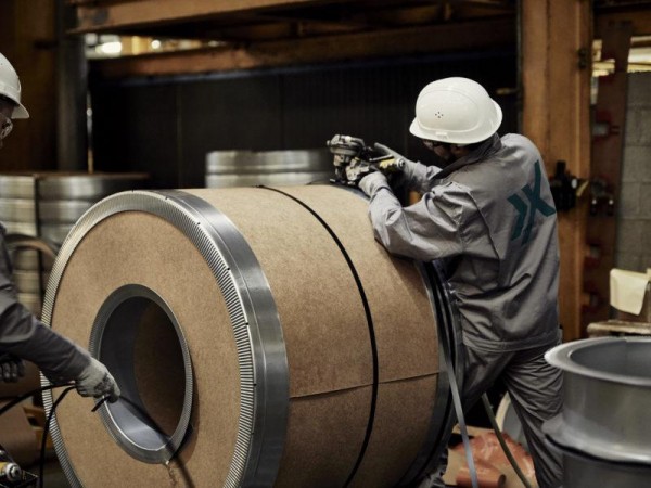 Giá thép xây dựng hôm nay 23/9: Trên sàn giao dịch Thượng Hải chạm mức 5.643 Nhân dân tệ/tấn