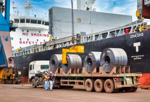 GIÁ THÉP XÂY DỰNG HÔM NAY 22/12: VƯỢT MỨC 4.000 NHÂN DÂN TỆ/TẤN