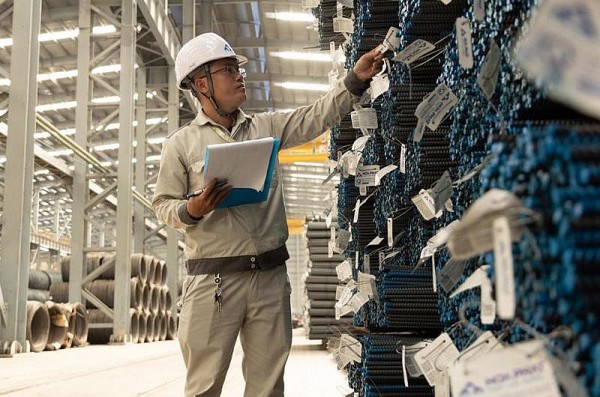 GIÁ THÉP HÔM NAY 6/4: HÒA PHÁT BẤT NGỜ GIẢM GIÁ BÁN THÉP CÂY, THÉP CUỘN Ở MIỀN NAM